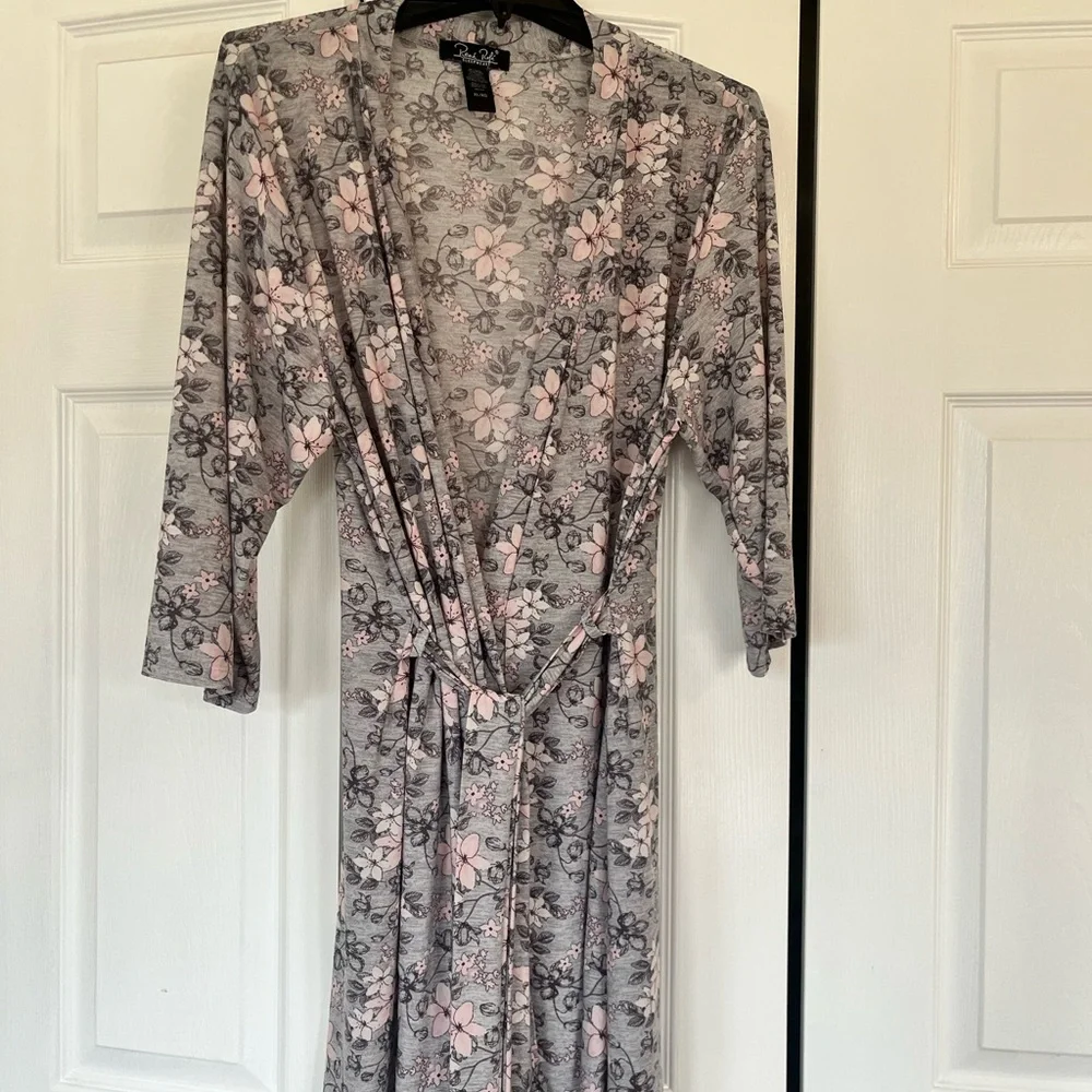 Rene Rofe Gray Pink Floral Pajama With Matching Robe